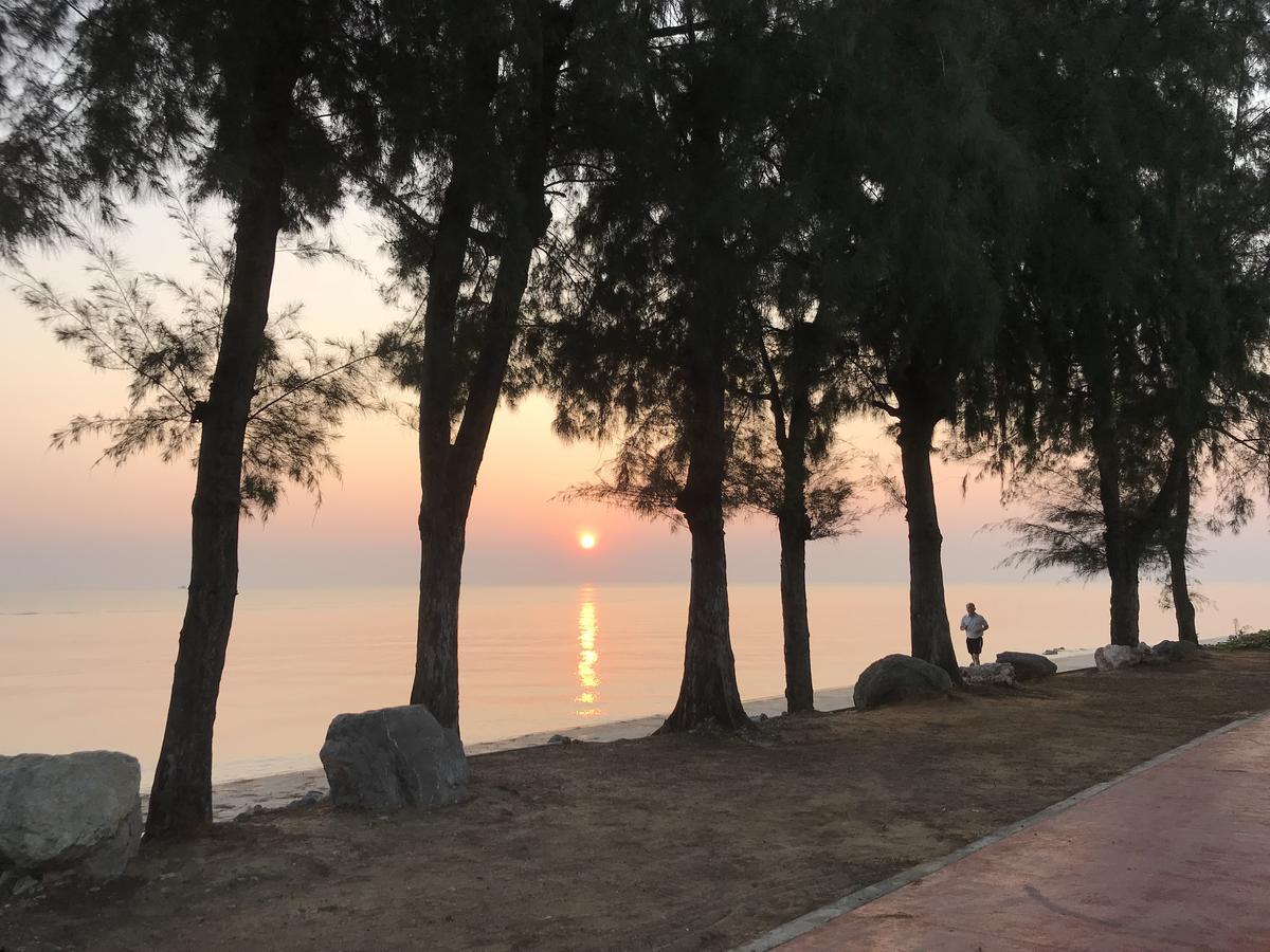 Palm Beach Resort Pran Buri Dış mekan fotoğraf